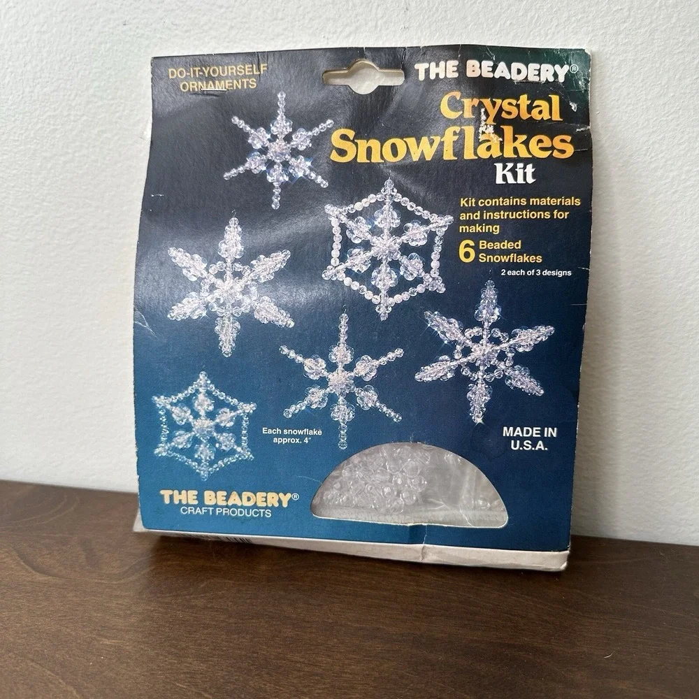 The Beadery Crystal Snowflakes Kit Vintage 1982 Christmas Ornament Bead Set 4755